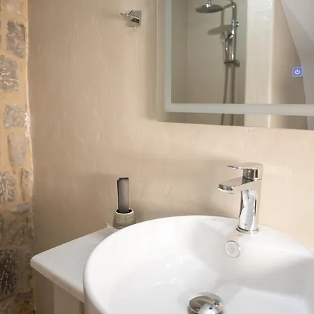 Ampolis Αράχωβα