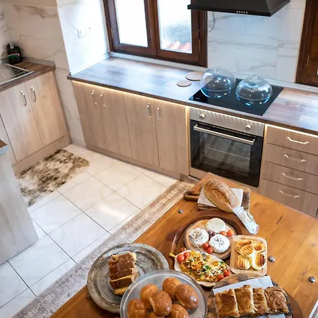 Ampolis Πανσιόν